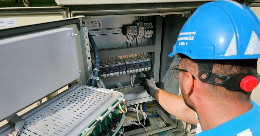 Firmato il rinnovo del contratto nazionale del settore elettrico per il triennio 2025-2027