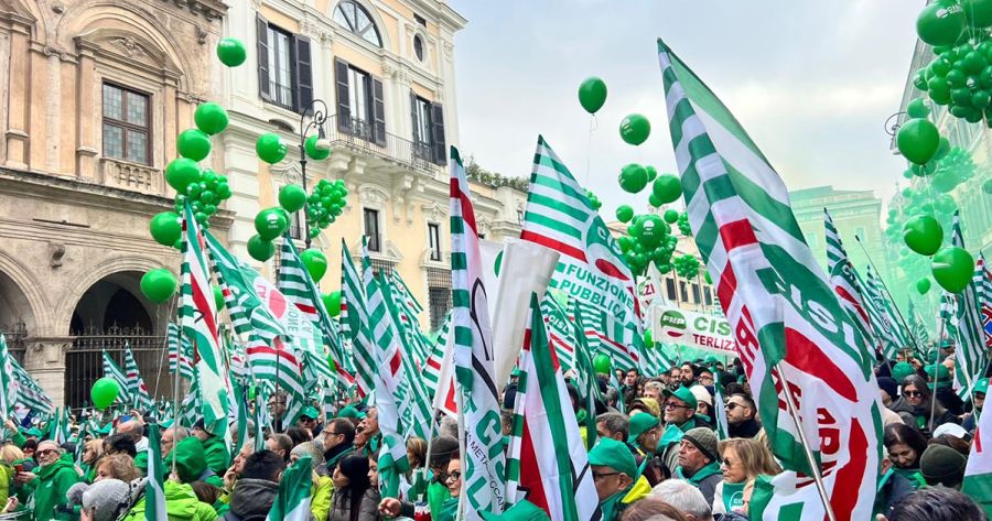 Sanità privata e RSA, oggi sciopero nazionale: migliaia in piazza a Roma