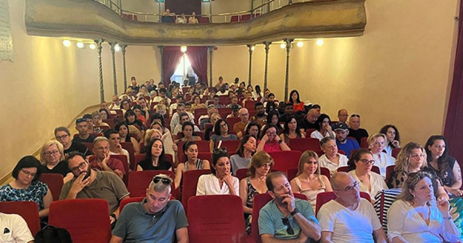 I delegati sindacali delle cooperative agricole di Forlì-Cesena proclamano sciopero: rivendicazioni salariali e blocco degli straordinari