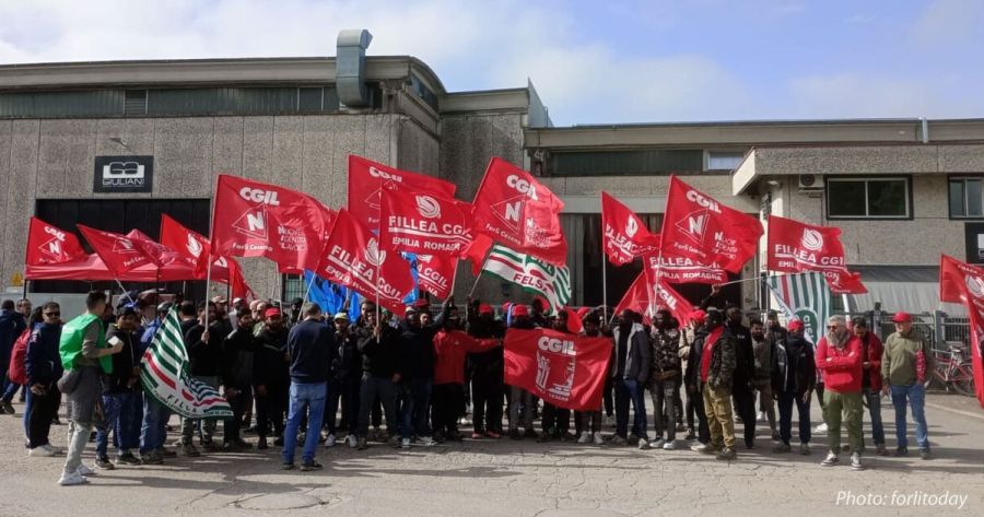 Prosegue lo sciopero alla Giuliani Arredamenti