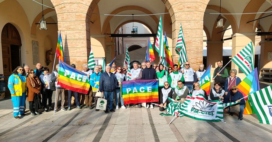 La staffetta per la pace ha concluso il percorso romagnolo a Castel Bolognese