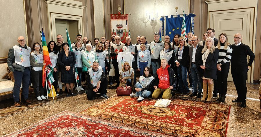 “Convergiamo verso la pace”: la staffetta della CISL Romagna ha fatto tappa a Forlì e Faenza